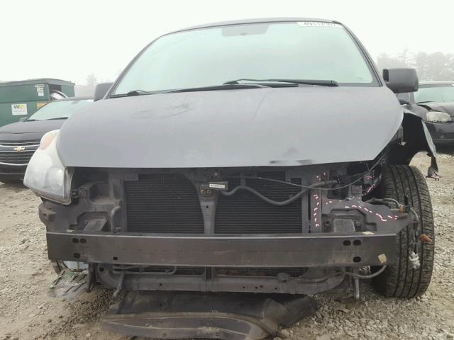 5N1BV28U28N120177 - 2008 NISSAN QUEST S GRAY photo 9