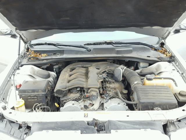 2C3CA5CV1AH213247 - 2010 CHRYSLER 300 TOURIN SILVER photo 7