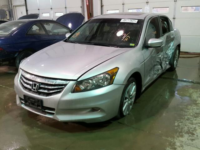 1HGCP3F80CA041817 - 2012 HONDA ACCORD EXL SILVER photo 2