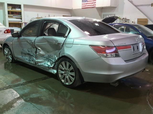 1HGCP3F80CA041817 - 2012 HONDA ACCORD EXL SILVER photo 3