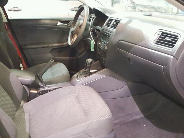 3VW2K7AJ4EM439500 - 2014 VOLKSWAGEN JETTA BASE RED photo 5