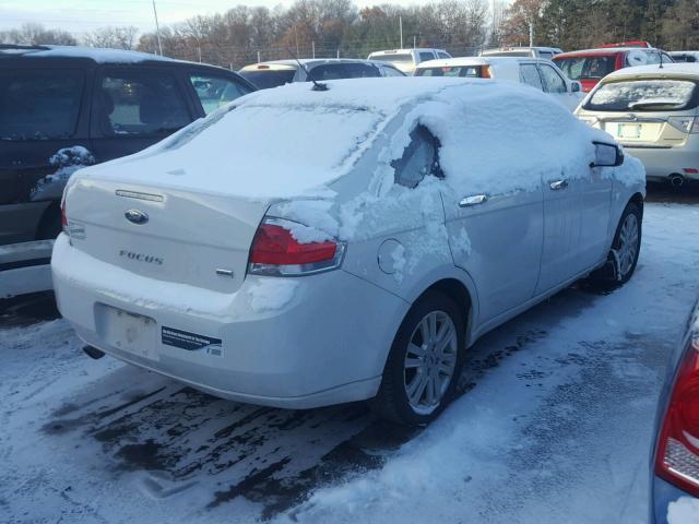 1FAHP3HN0BW121326 - 2011 FORD FOCUS SEL WHITE photo 4