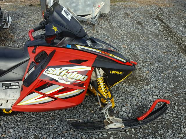 2BPSBD5H85V000020 - 2005 SKID MXZ RED photo 5