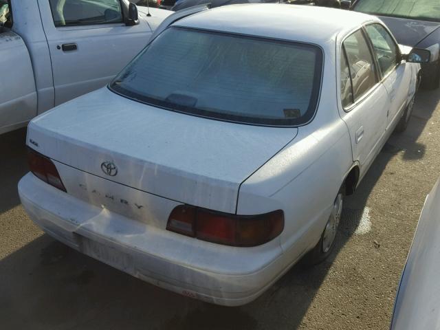 4T1SK11E4SU628802 - 1995 TOYOTA CAMRY DX WHITE photo 4