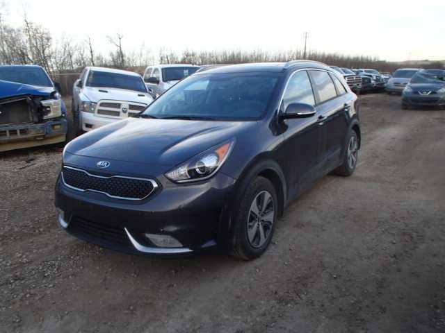 KNDCC3LC5J5192807 - 2018 KIA NIRO EX CHARCOAL photo 2