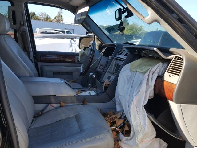 5LMFU28565LJ15694 - 2005 LINCOLN NAVIGATOR 黑色 照片 5