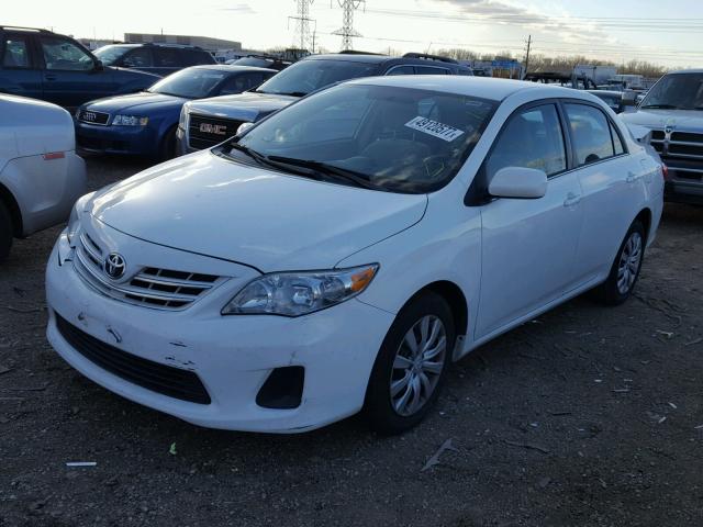 2T1BU4EE3DC012020 - 2013 TOYOTA COROLLA BA WHITE photo 2