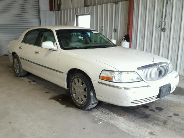 1LNHM83W44Y629852 - 2004 LINCOLN TOWN CAR U CREAM photo 1