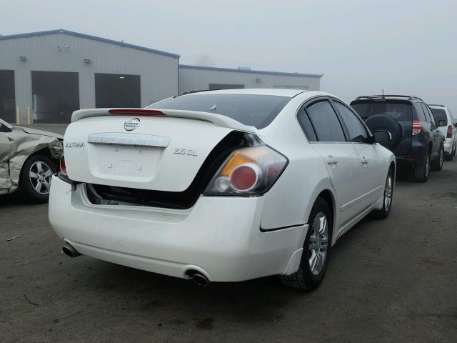 1N4AL2AP4CN434776 - 2012 NISSAN ALTIMA BAS WHITE photo 4