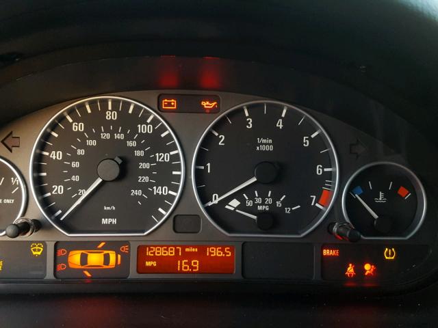 WBAEW53403PG10573 - 2003 BMW 330 XI 灰色 照片 8