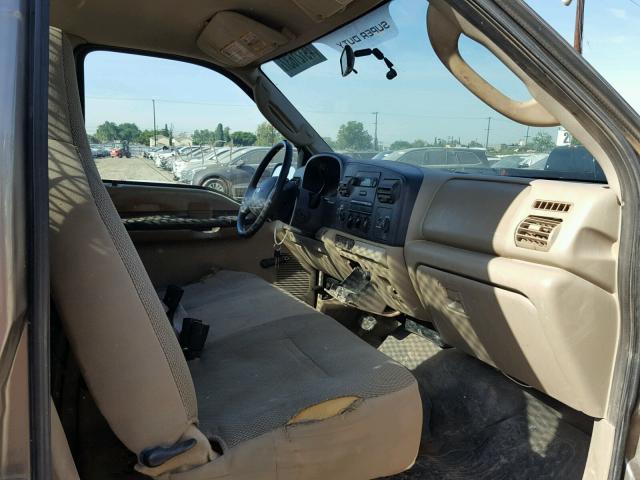 1FDWF30515EC93256 - 2005 FORD F350 SRW S BROWN photo 5