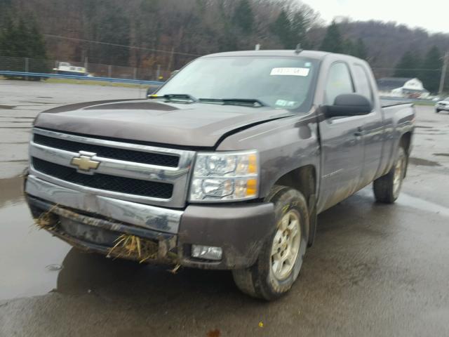 2GCEK19J981118145 - 2008 CHEVROLET SILVERADO BROWN photo 2