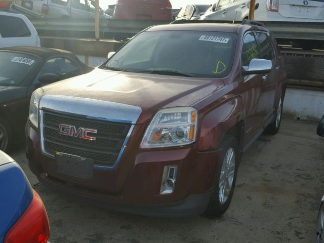 2CTALDEW6A6367031 - 2010 GMC TERRAIN SL BURGUNDY photo 2