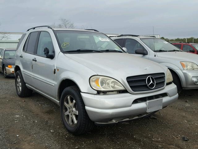 4JGAB72E3YA209881 - 2000 MERCEDES-BENZ ML 430 SILVER photo 1