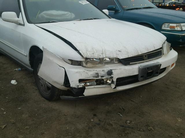 1HGCD7152TA001168 - 1996 HONDA ACCORD EX WHITE photo 9