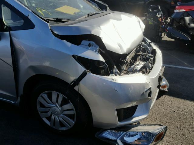 JHMGK5H52GX040702 - 2016 HONDA FIT LX SILVER photo 9