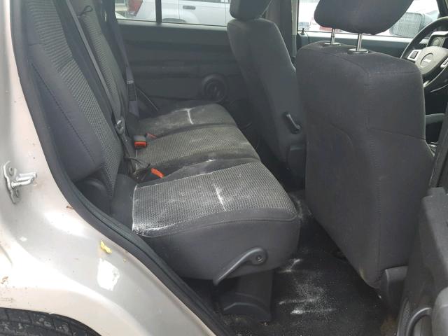 1J8HG48KX8C140667 - 2008 JEEP COMMANDER Qəhvəyi foto 6