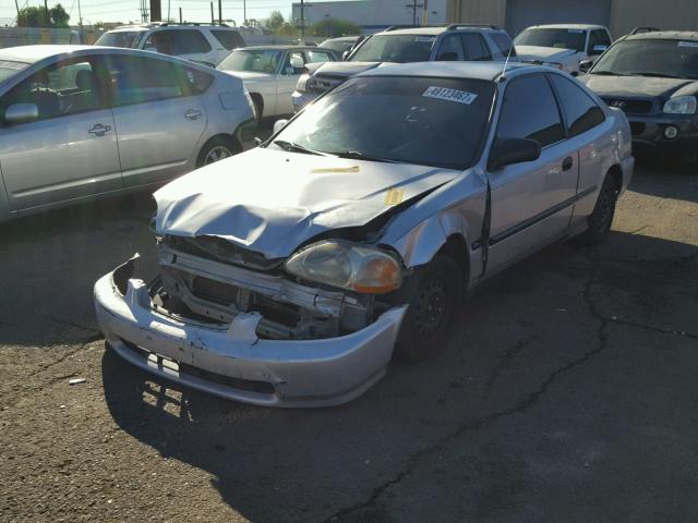 1HGEJ6120TL051766 - 1996 HONDA CIVIC DX SILVER photo 2