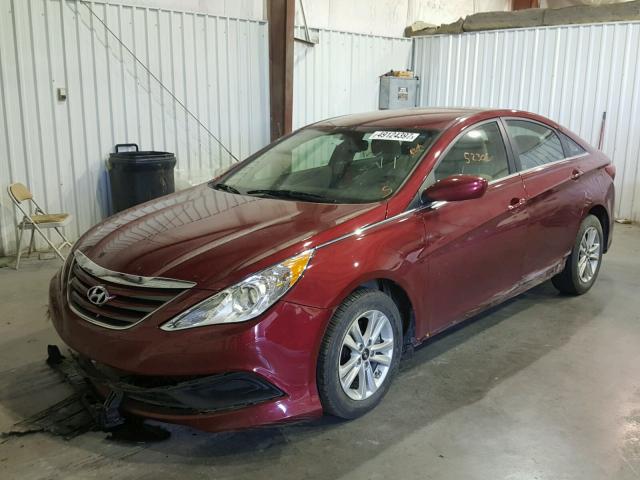 5NPEB4ACXEH910684 - 2014 HYUNDAI SONATA GLS RED photo 2