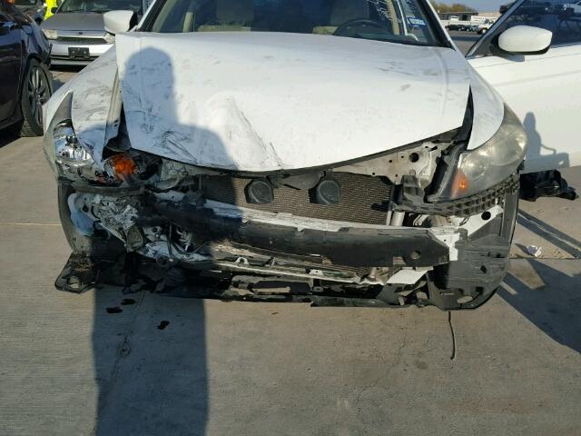 1HGCP2F45AA117391 - 2010 HONDA ACCORD LXP WHITE photo 9