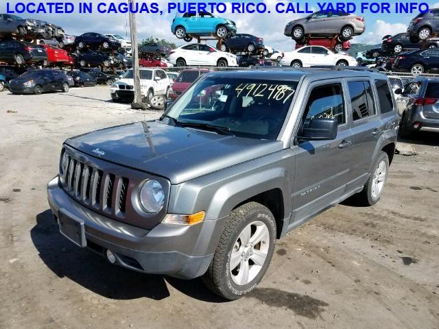 1C4NJPBBXDD108814 - 2013 JEEP PATRIOT SP GRAY photo 2