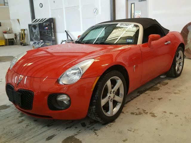 1G2MG35X68Y123761 - 2008 PONTIAC SOLSTICE G RED photo 2