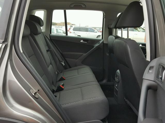 WVGAV7AXXBW545449 - 2011 VOLKSWAGEN TIGUAN S GRAY photo 6