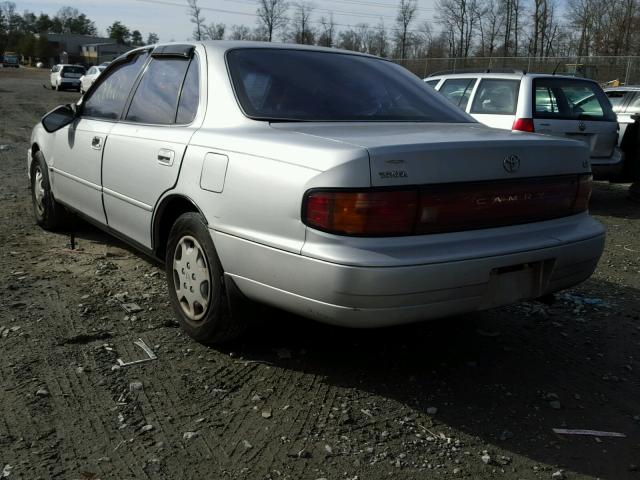 4T1SK12E1NU033358 - 1992 TOYOTA CAMRY LE SILVER photo 3