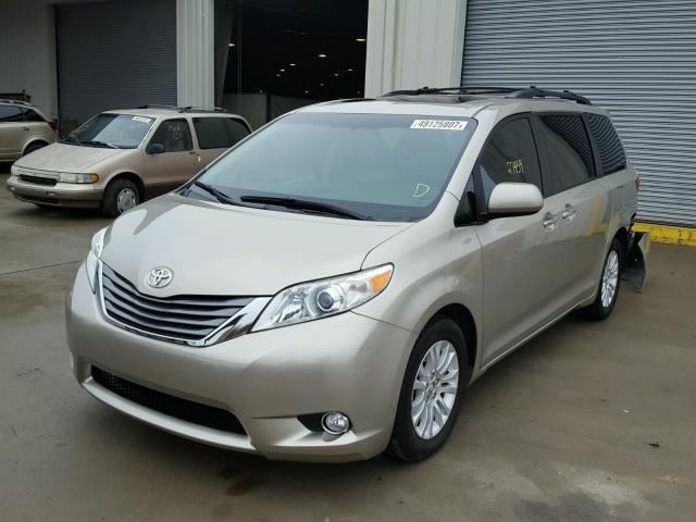 5TDYK3DC1FS646950 - 2015 TOYOTA SIENNA XLE BEIGE photo 2