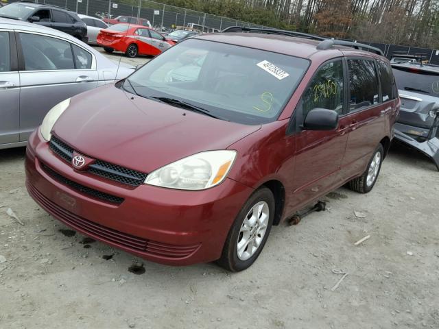 5TDBA23CX4S005216 - 2004 TOYOTA SIENNA LE BURGUNDY photo 2