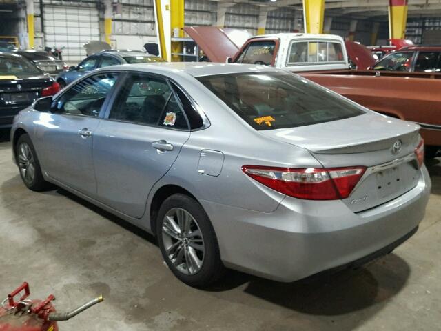 4T1BF1FK7FU034956 - 2015 TOYOTA CAMRY LE SILVER photo 3