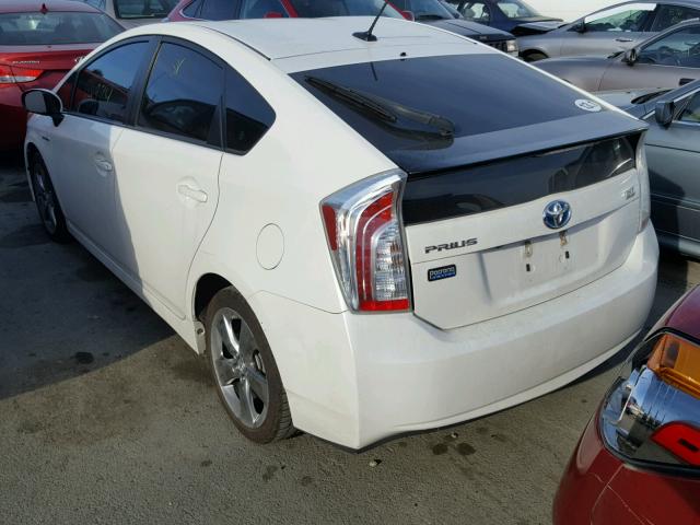 JTDKN3DU3D5618575 - 2013 TOYOTA PRIUS WHITE photo 3