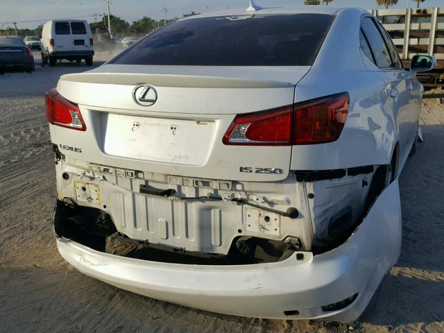 JTHBF5C24A5125832 - 2010 LEXUS IS 250 WHITE photo 9