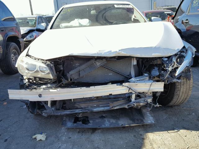 WBA5A7C52FD622035 - 2015 BMW 528 XI WHITE photo 9