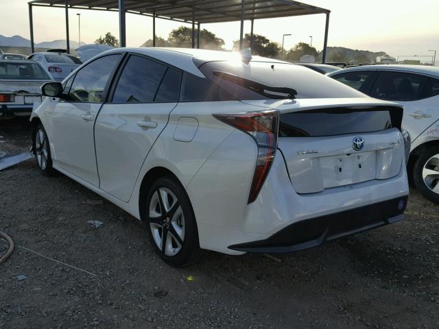 JTDKARFU3G3511540 - 2016 TOYOTA PRIUS WHITE photo 3