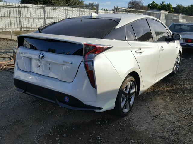 JTDKARFU3G3511540 - 2016 TOYOTA PRIUS WHITE photo 4