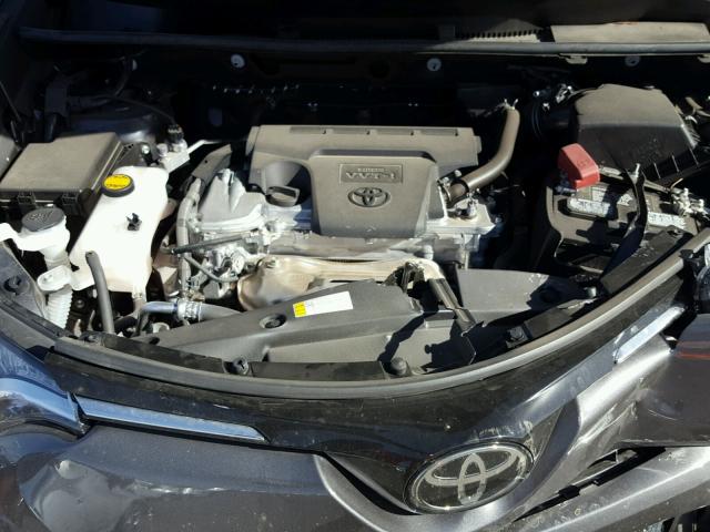 2T3ZFREV4HW390056 - 2017 TOYOTA RAV4 LE Boz foto 7
