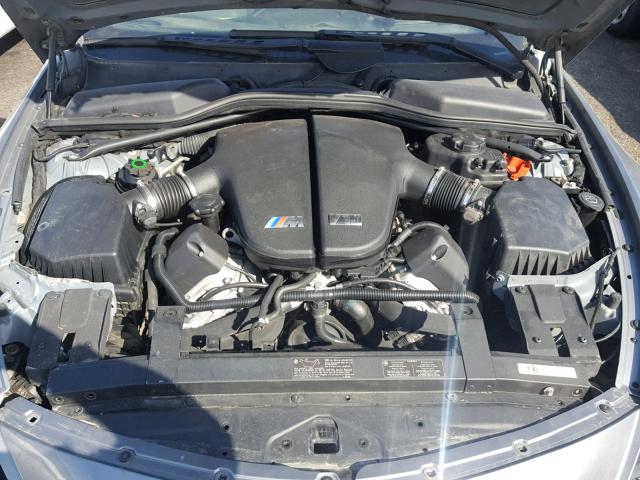 WBSEK93547CY78639 - 2007 BMW M6 GRAY photo 7