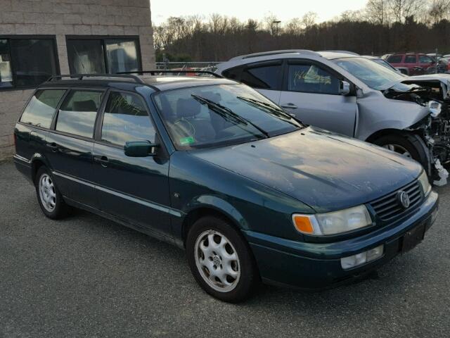WVWFE83A1VE012330 - 1997 VOLKSWAGEN PASSAT GLX GREEN photo 1