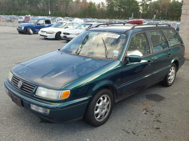 WVWFE83A1VE012330 - 1997 VOLKSWAGEN PASSAT GLX GREEN photo 2