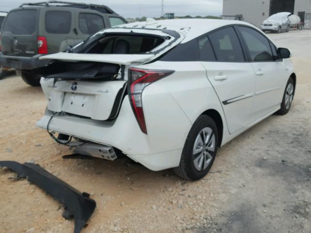 JTDKARFU8H3046903 - 2017 TOYOTA PRIUS WHITE photo 4