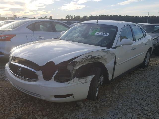 2G4WC532951250632 - 2005 BUICK LACROSSE C WHITE photo 2