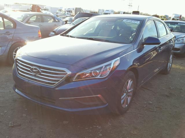 5NPE24AF1GH405923 - 2016 HYUNDAI SONATA SE BLUE photo 2