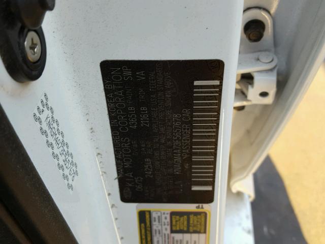 KNAGM4A73F5657678 - 2015 KIA OPTIMA LX WHITE photo 10