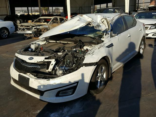 KNAGM4A73F5657678 - 2015 KIA OPTIMA LX WHITE photo 2