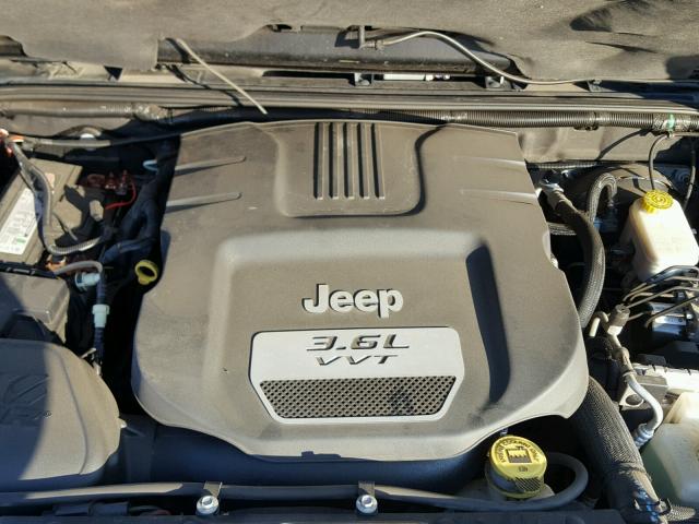 1C4HJWEG7CL158265 - 2012 JEEP WRANGLER U BLACK photo 7