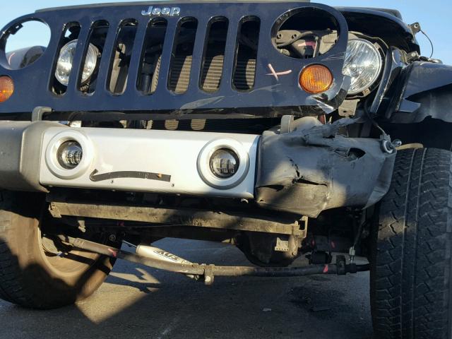 1C4HJWEG7CL158265 - 2012 JEEP WRANGLER U BLACK photo 9