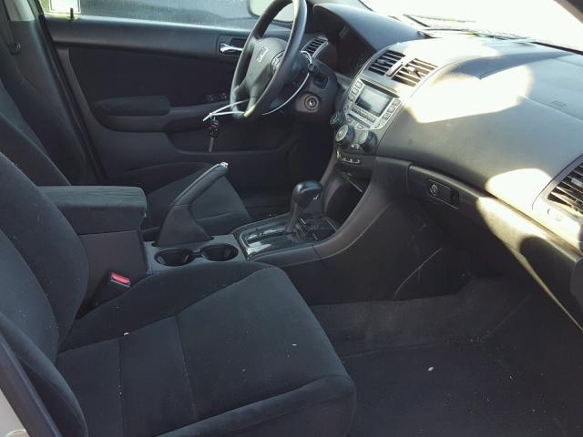 1HGCM56306A012668 - 2006 HONDA ACCORD SE SILVER photo 5