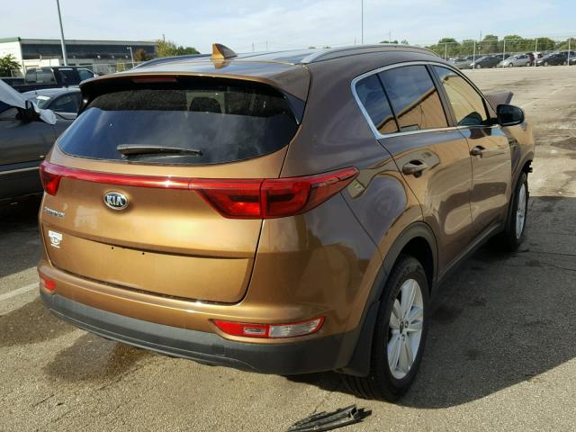 KNDPMCAC5J7327239 - 2018 KIA SPORTAGE L GOLD photo 4