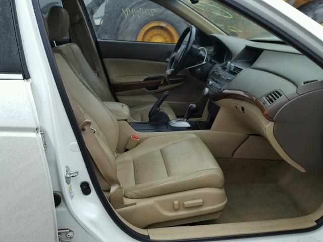 1HGCP3F83AA002510 - 2010 HONDA ACCORD EXL WHITE photo 5